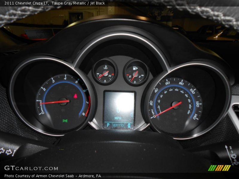 Taupe Gray Metallic / Jet Black 2011 Chevrolet Cruze LT