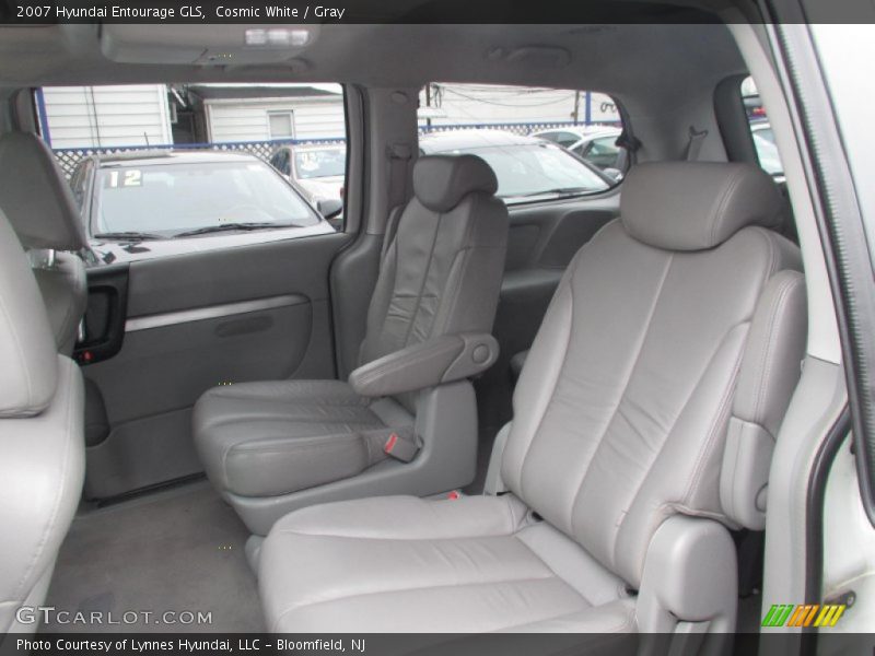 Cosmic White / Gray 2007 Hyundai Entourage GLS