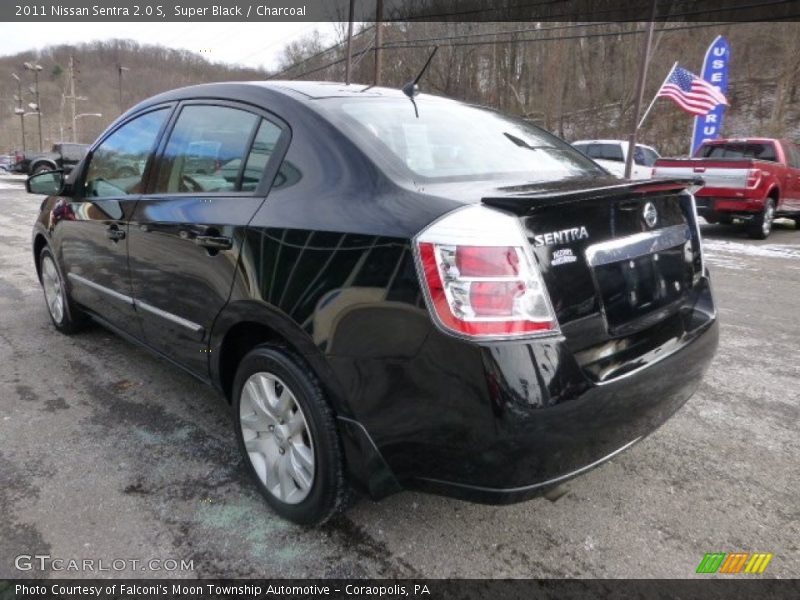 Super Black / Charcoal 2011 Nissan Sentra 2.0 S