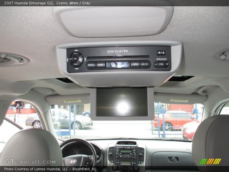 Cosmic White / Gray 2007 Hyundai Entourage GLS