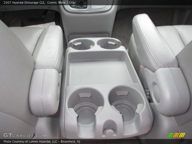 Cosmic White / Gray 2007 Hyundai Entourage GLS