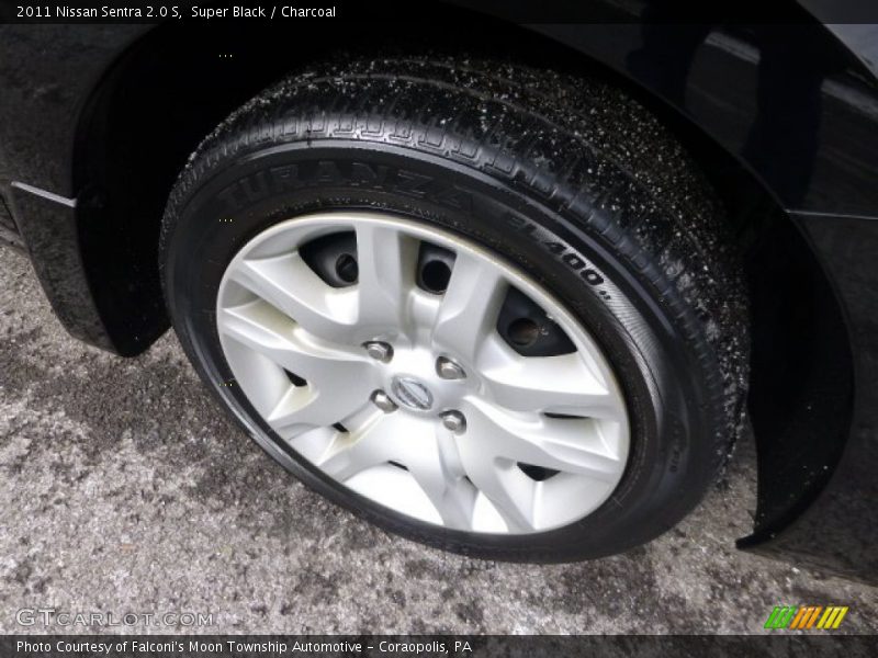 Super Black / Charcoal 2011 Nissan Sentra 2.0 S
