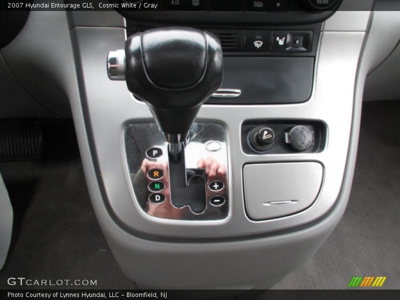 Cosmic White / Gray 2007 Hyundai Entourage GLS