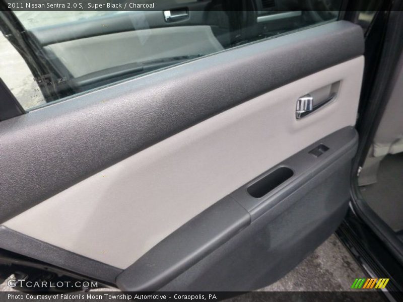 Super Black / Charcoal 2011 Nissan Sentra 2.0 S