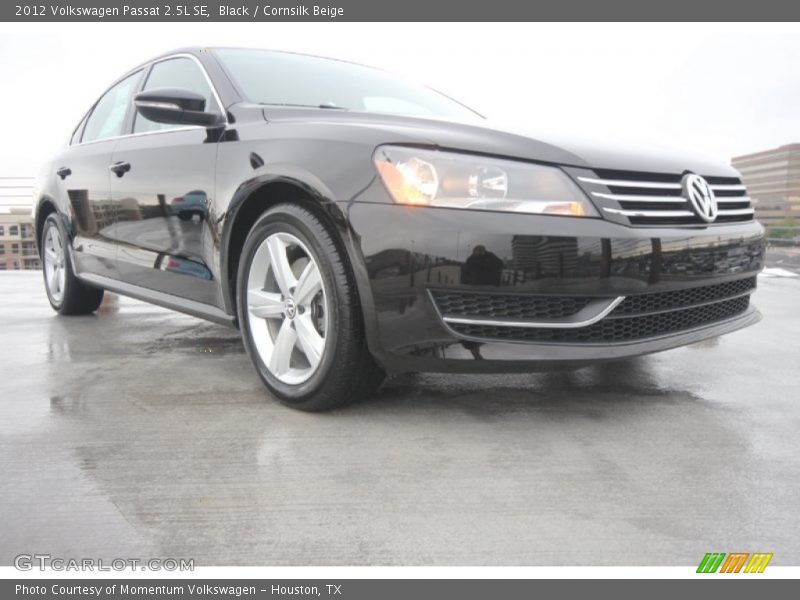 Black / Cornsilk Beige 2012 Volkswagen Passat 2.5L SE
