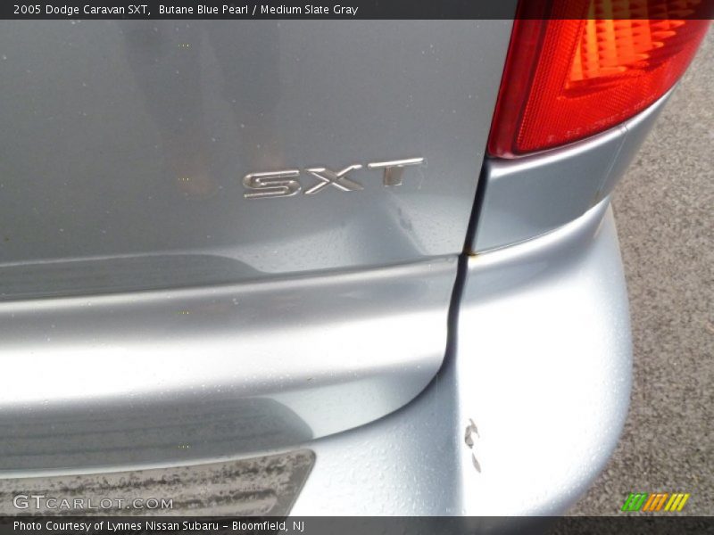 Butane Blue Pearl / Medium Slate Gray 2005 Dodge Caravan SXT