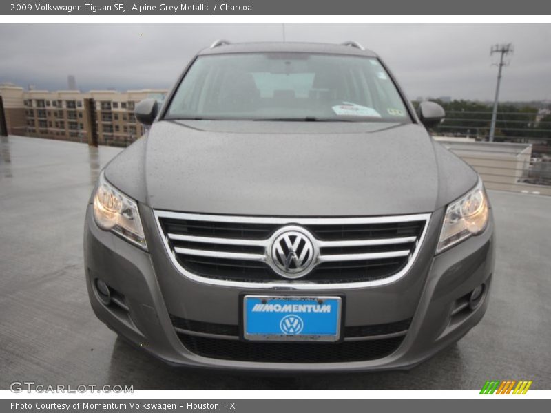 Alpine Grey Metallic / Charcoal 2009 Volkswagen Tiguan SE