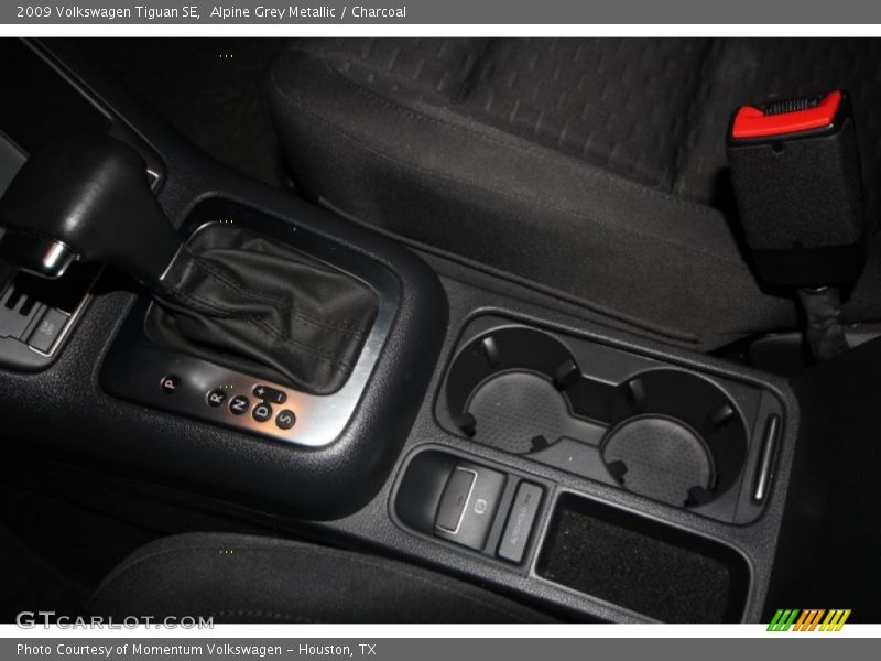 Alpine Grey Metallic / Charcoal 2009 Volkswagen Tiguan SE