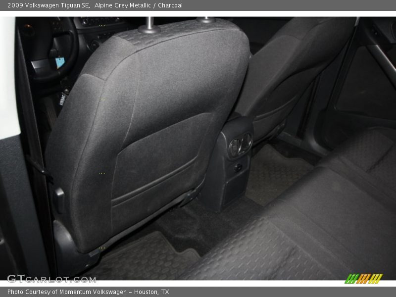 Alpine Grey Metallic / Charcoal 2009 Volkswagen Tiguan SE