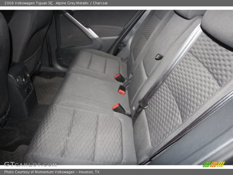 Alpine Grey Metallic / Charcoal 2009 Volkswagen Tiguan SE