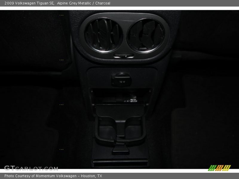 Alpine Grey Metallic / Charcoal 2009 Volkswagen Tiguan SE