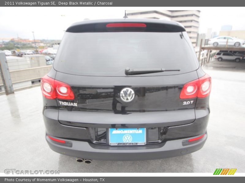 Deep Black Metallic / Charcoal 2011 Volkswagen Tiguan SE