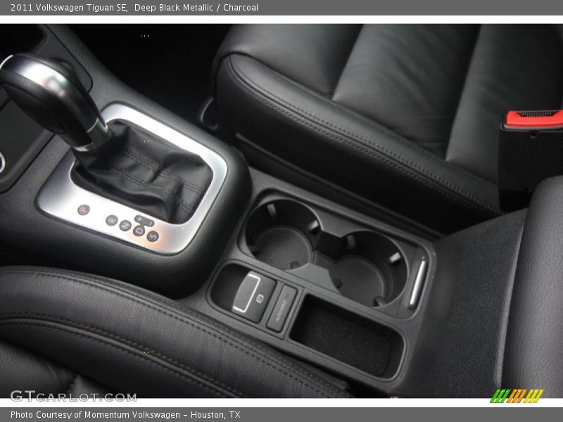 Deep Black Metallic / Charcoal 2011 Volkswagen Tiguan SE
