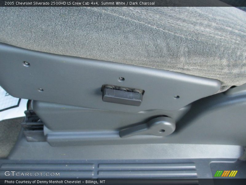 Summit White / Dark Charcoal 2005 Chevrolet Silverado 2500HD LS Crew Cab 4x4