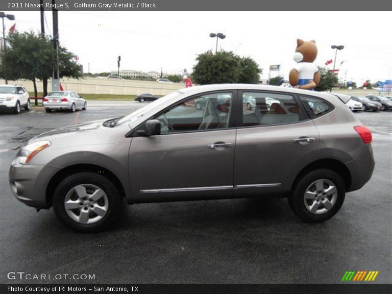 Gotham Gray Metallic / Black 2011 Nissan Rogue S