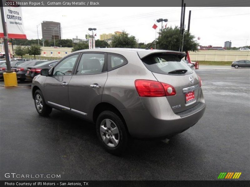 Gotham Gray Metallic / Black 2011 Nissan Rogue S