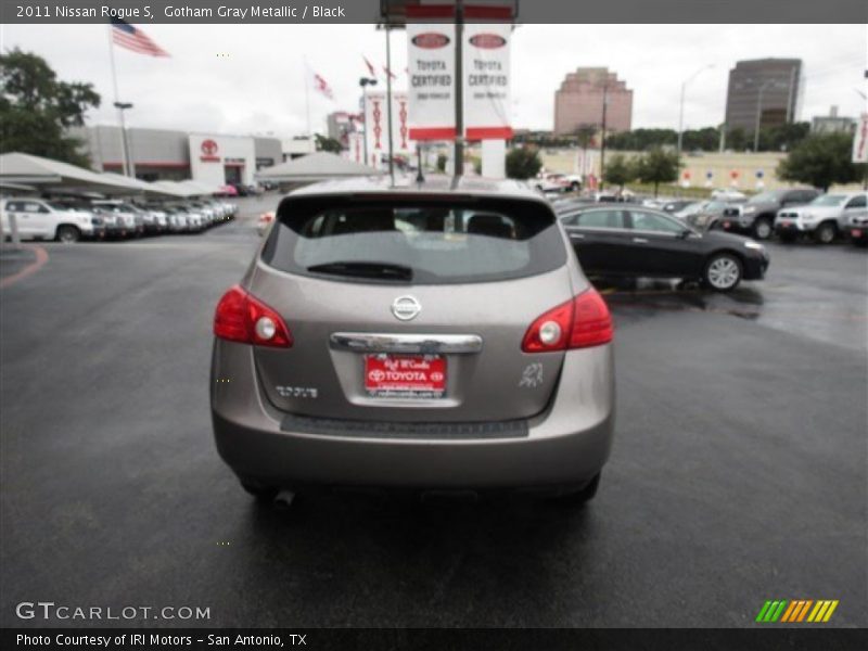 Gotham Gray Metallic / Black 2011 Nissan Rogue S