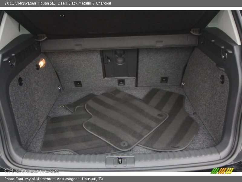 Deep Black Metallic / Charcoal 2011 Volkswagen Tiguan SE