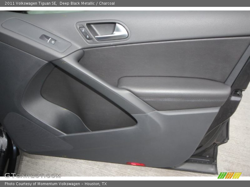 Deep Black Metallic / Charcoal 2011 Volkswagen Tiguan SE