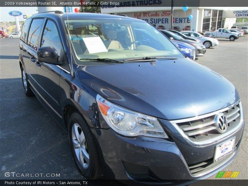 Atlantis Blue Metallic / Gobi Beige 2009 Volkswagen Routan SE
