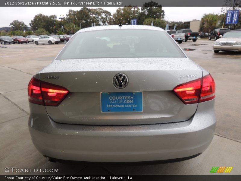 Reflex Silver Metallic / Titan Black 2012 Volkswagen Passat 2.5L S