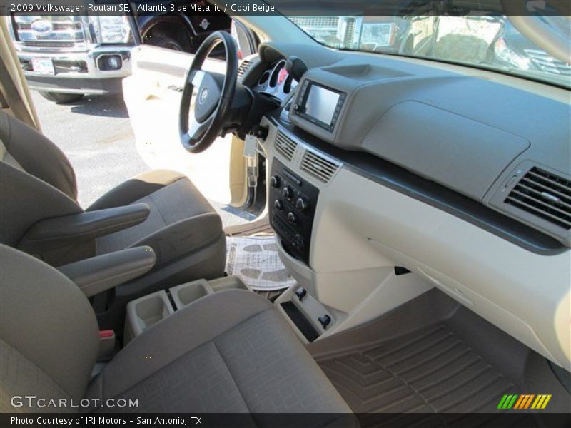 Atlantis Blue Metallic / Gobi Beige 2009 Volkswagen Routan SE