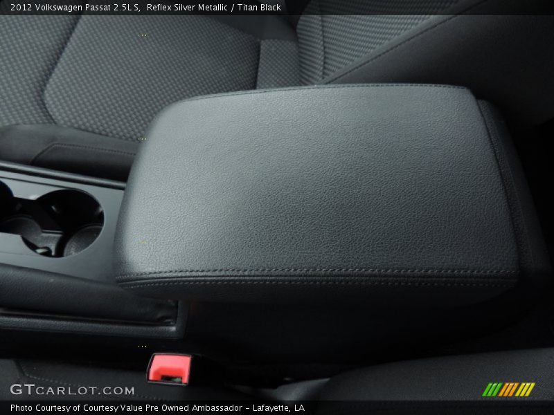 Reflex Silver Metallic / Titan Black 2012 Volkswagen Passat 2.5L S