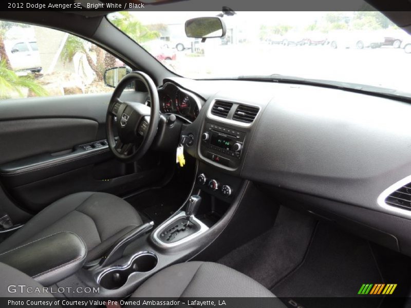 Bright White / Black 2012 Dodge Avenger SE
