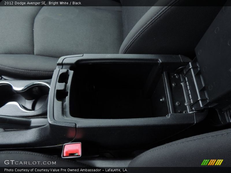 Bright White / Black 2012 Dodge Avenger SE