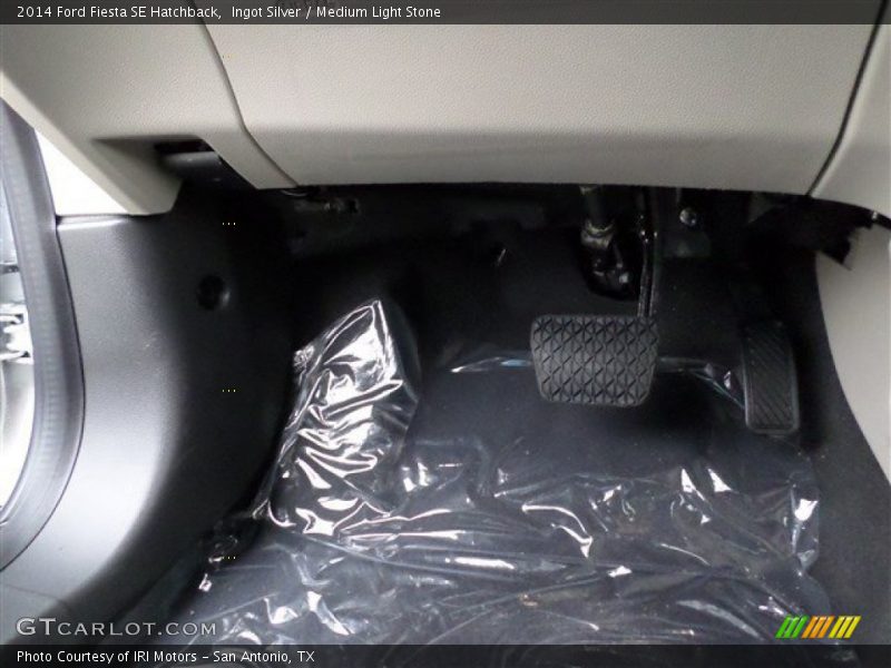 Ingot Silver / Medium Light Stone 2014 Ford Fiesta SE Hatchback