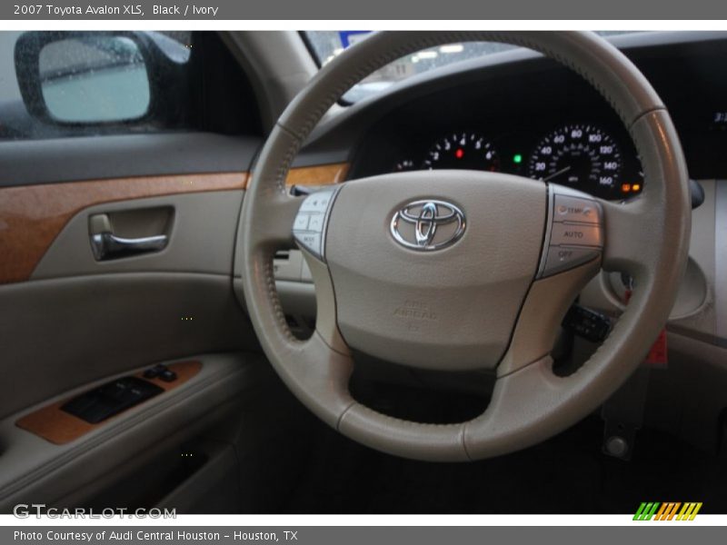 Black / Ivory 2007 Toyota Avalon XLS