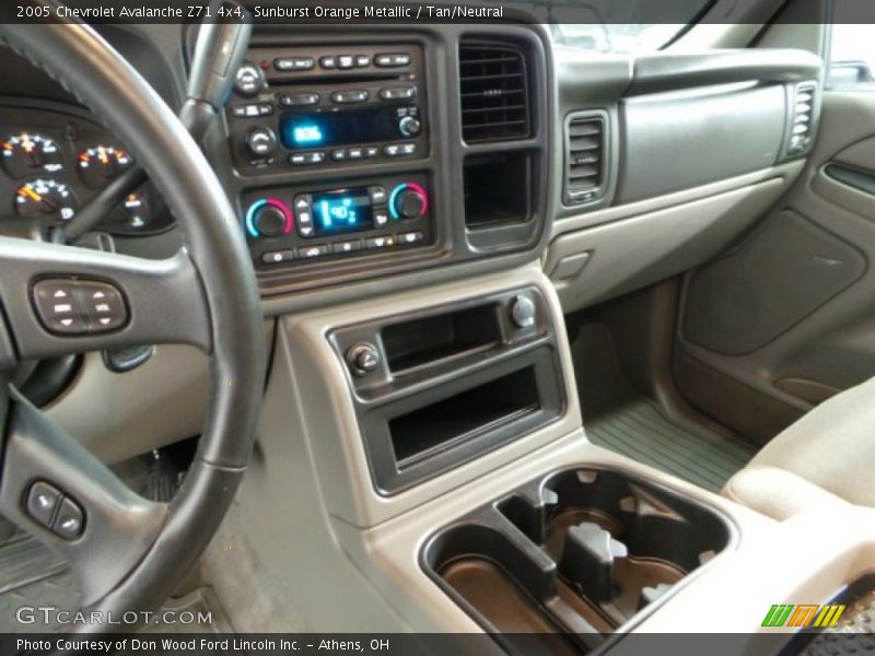 Sunburst Orange Metallic / Tan/Neutral 2005 Chevrolet Avalanche Z71 4x4