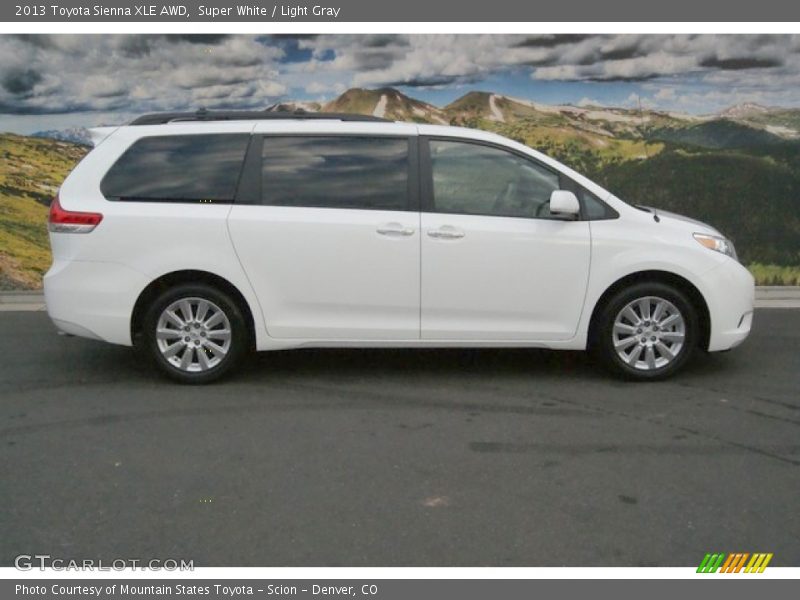 Super White / Light Gray 2013 Toyota Sienna XLE AWD