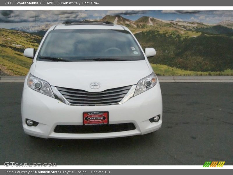 Super White / Light Gray 2013 Toyota Sienna XLE AWD