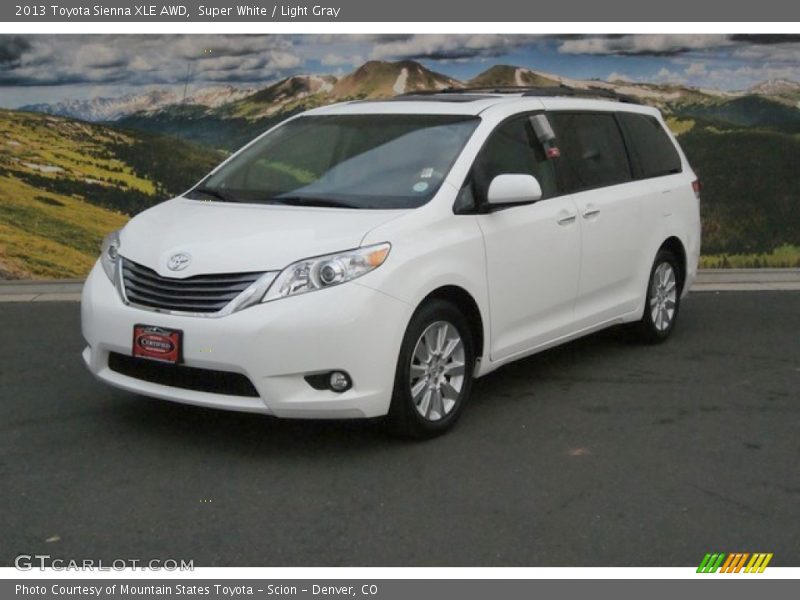 Super White / Light Gray 2013 Toyota Sienna XLE AWD