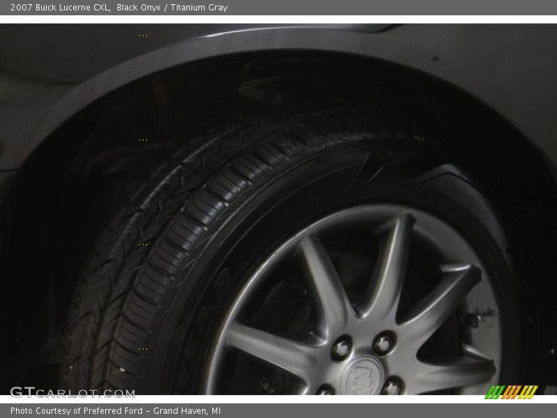 Black Onyx / Titanium Gray 2007 Buick Lucerne CXL
