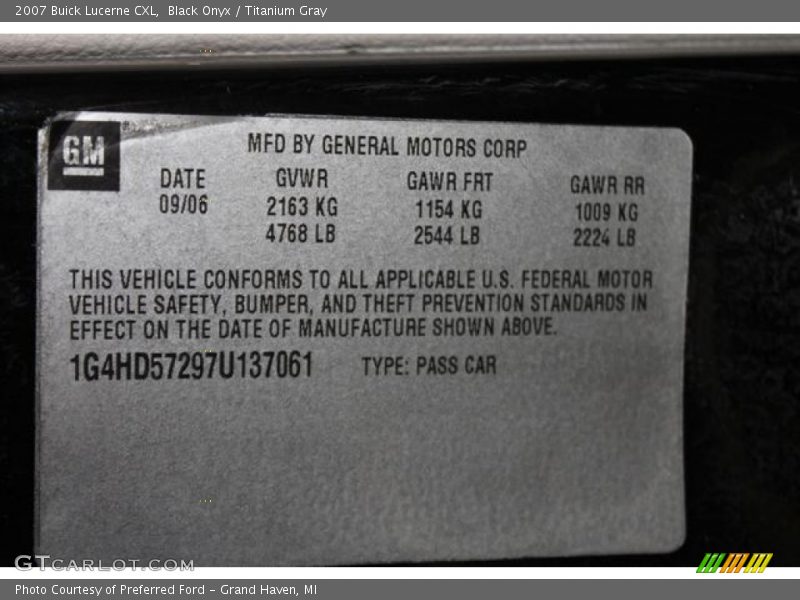 Black Onyx / Titanium Gray 2007 Buick Lucerne CXL