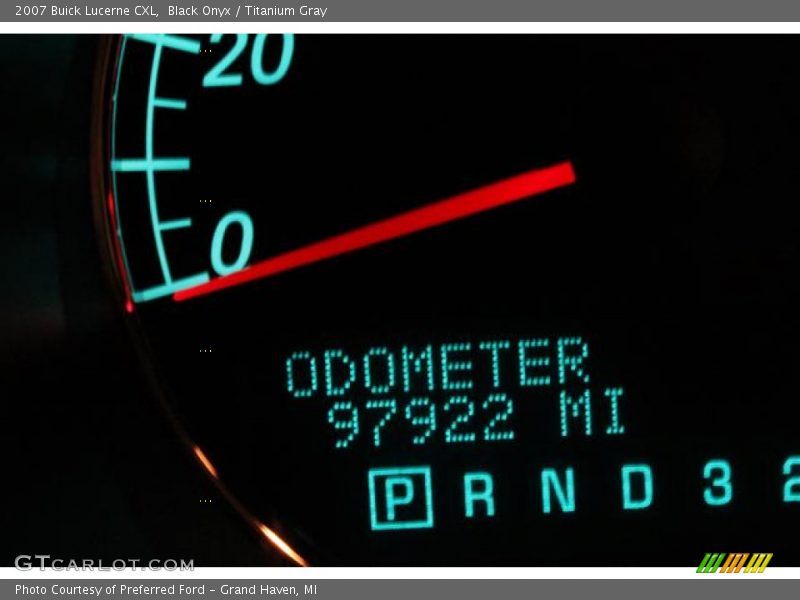 Black Onyx / Titanium Gray 2007 Buick Lucerne CXL