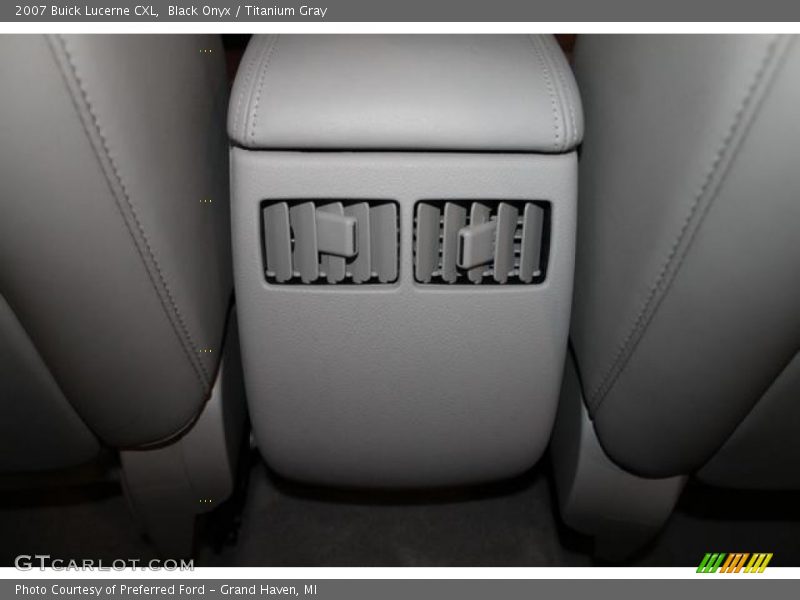 Black Onyx / Titanium Gray 2007 Buick Lucerne CXL