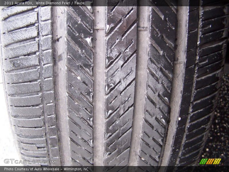 White Diamond Pearl / Taupe 2011 Acura RDX