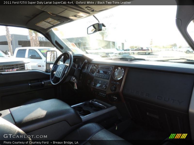 Oxford White / Black Two Tone Leather 2011 Ford F250 Super Duty Lariat SuperCab 4x4