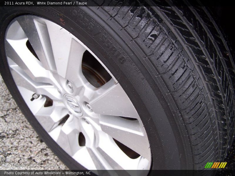 White Diamond Pearl / Taupe 2011 Acura RDX