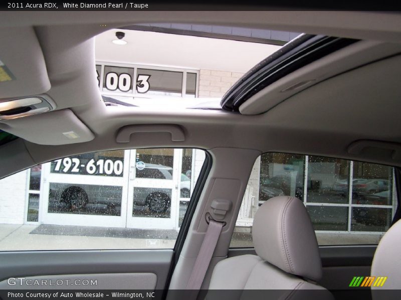 White Diamond Pearl / Taupe 2011 Acura RDX