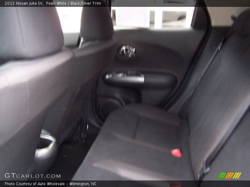 Pearl White / Black/Silver Trim 2013 Nissan Juke SV