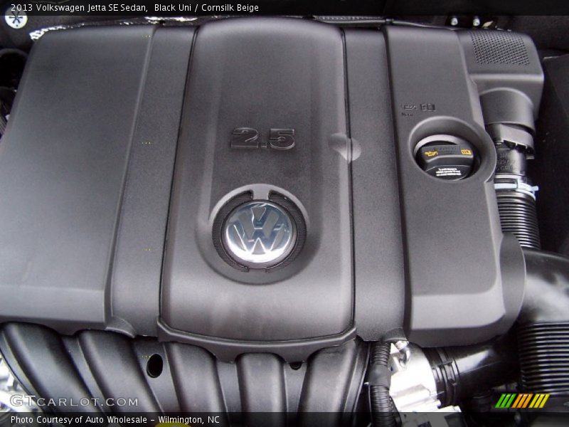Black Uni / Cornsilk Beige 2013 Volkswagen Jetta SE Sedan