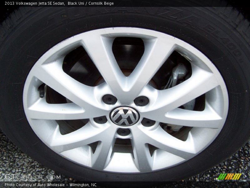 Black Uni / Cornsilk Beige 2013 Volkswagen Jetta SE Sedan