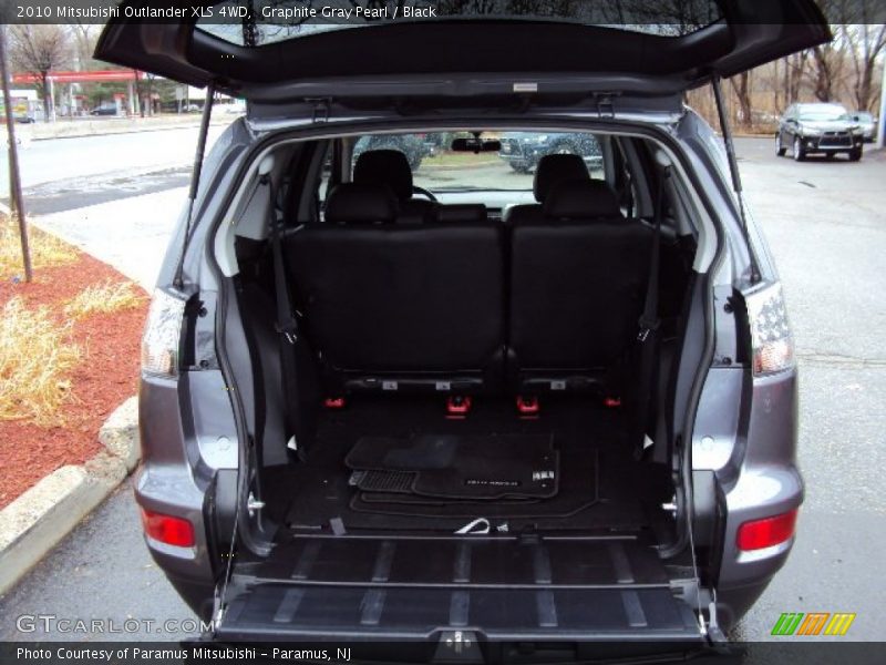 Graphite Gray Pearl / Black 2010 Mitsubishi Outlander XLS 4WD