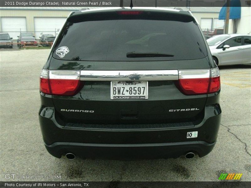 Natural Green Pearl / Black 2011 Dodge Durango Citadel
