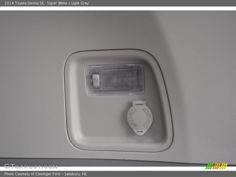 Super White / Light Gray 2014 Toyota Sienna SE