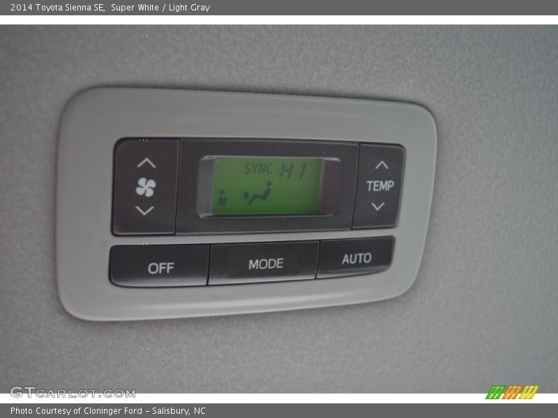 Controls of 2014 Sienna SE
